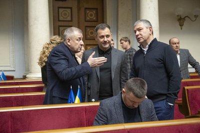 Мільйонні статки, скандальні ініціативи та допомога ЗСУ: нардеп Юрій Шаповалов із Полтавщини Мільйонні статки, скандальні ініціативи та допомога ЗСУ: нардеп Юрій Шаповалов із Полтавщини