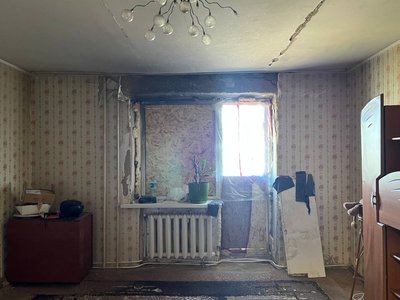 «Дивлюсь і плачу»: як живуть мешканці багатоповерхівки у Смілі, куди влучив дрон «Дивлюсь і плачу»: як живуть мешканці багатоповерхівки у Смілі, куди влучив дрон