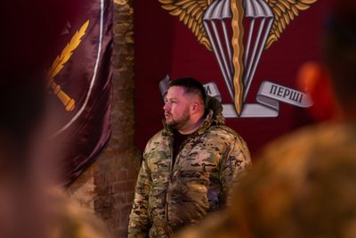 Командувач ДШВ нагородив військових житомирської 95-ї бригади Командувач ДШВ нагородив військових житомирської 95-ї бригади