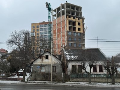 Будинок та земля, які вирішили викупити для облаштування розворотного кільця на вулиці Сторожинецькій у Чернівцях Будинок та земля, які вирішили викупити для облаштування розворотного кільця на вулиці Сторожинецькій у Чернівцях