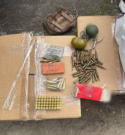 На Київщині затримано старосту села, якого підозрюють у торгівлі амфетаміном На Київщині затримано старосту села, якого підозрюють у торгівлі амфетаміном
