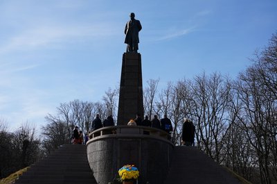 "Він українська легенда": у Каневі на Черкащині вшанували пам'ять Тараса Шевченка "Він українська легенда": у Каневі на Черкащині вшанували пам'ять Тараса Шевченка