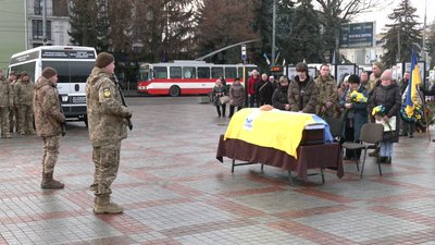 З військовим Андрієм Стрілецьким попрощалися у Рівному З військовим Андрієм Стрілецьким попрощалися у Рівному