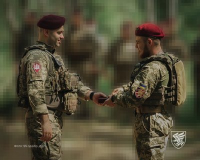 Десантники житомирської 95 бригади отримали державні та бригадні нагороди Десантники житомирської 95 бригади отримали державні та бригадні нагороди