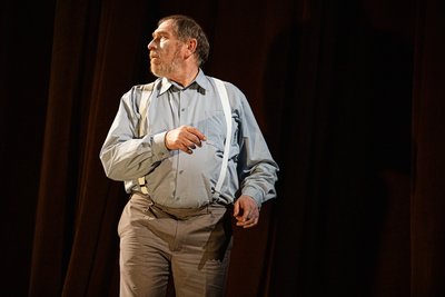 Херсон, театр, народний артист України Віктор Жданов Херсон, театр, народний артист України Віктор Жданов