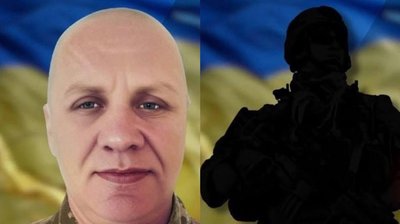 З ліва військовий Ілля Крецу, фото Андрія Сандуляка приховано З ліва військовий Ілля Крецу, фото Андрія Сандуляка приховано