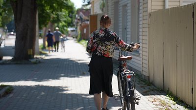 "Квіти саджаєм". Як долають безробіття на Білопільщині Сумської області "Квіти саджаєм". Як долають безробіття на Білопільщині Сумської області