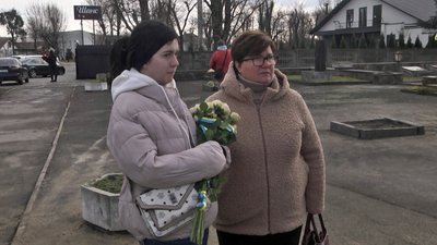 У громаді на Волині відкрили "Алею пам'яті" полеглим воїнам У громаді на Волині відкрили "Алею пам'яті" полеглим воїнам