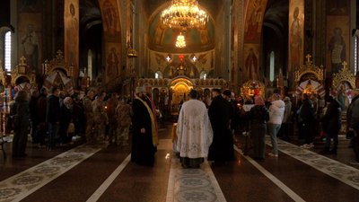 У Черкасах в останню путь провели двох військовослужбовців У Черкасах в останню путь провели двох військовослужбовців