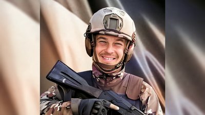 Солдат Віталій Токарєв, з яким попрощалися у Ніжині на Чернігівщині 12 вересня 2024 року Солдат Віталій Токарєв, з яким попрощалися у Ніжині на Чернігівщині 12 вересня 2024 року