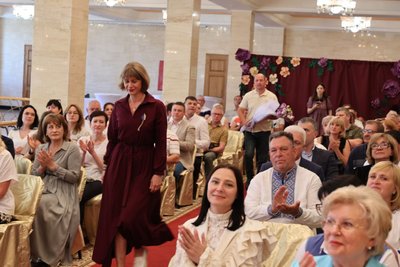Відзначили медиків та волонтерів: у Черкасах вручили медичний "Оскар" Відзначили медиків та волонтерів: у Черкасах вручили медичний "Оскар"