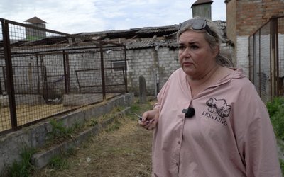 "Тварин відкопували два дні". Внаслідок масованого обстрілу Дніпропетровщини пошкоджено притулок для тварин "Тварин відкопували два дні". Внаслідок масованого обстрілу Дніпропетровщини пошкоджено притулок для тварин
