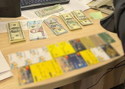 В Одесі на хабарі викрили заступника директора департаменту міськради В Одесі на хабарі викрили заступника директора департаменту міськради