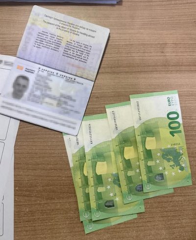 700 доларів за виїзд: на Одещині чоловік намагався підкупити прикордонника 700 доларів за виїзд: на Одещині чоловік намагався підкупити прикордонника