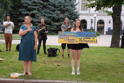 «Важливо, бо хочу жити в цій країні» — дніпряни про те, чому продовжують мітингувати за поновлення Федорова «Важливо, бо хочу жити в цій країні» — дніпряни про те, чому продовжують мітингувати за поновлення Федорова