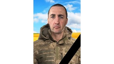 На Чернігівщині попрощалися із військовими ЗСУ Сергієм Ремезом та Олексієм Моісєєвим На Чернігівщині попрощалися із військовими ЗСУ Сергієм Ремезом та Олексієм Моісєєвим