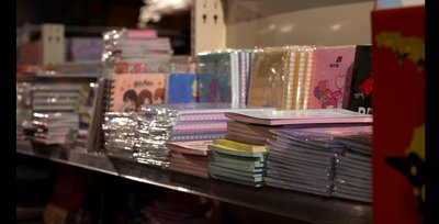 Блокноти, зошити, канцелярія Блокноти, зошити, канцелярія
