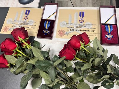 Черкаських захисників відзначили посмертними нагородами Черкаських захисників відзначили посмертними нагородами