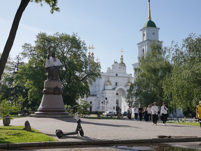 У Полтаві всьоме одягнули пам’ятник Івану Мазепі у вишиванку У Полтаві всьоме одягнули пам’ятник Івану Мазепі у вишиванку