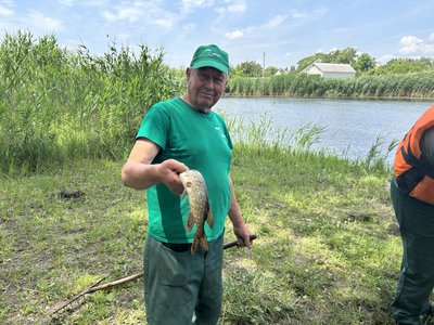 У Кременчуці розчищають водойми машиною-амфібією: як та для чого У Кременчуці розчищають водойми машиною-амфібією: як та для чого