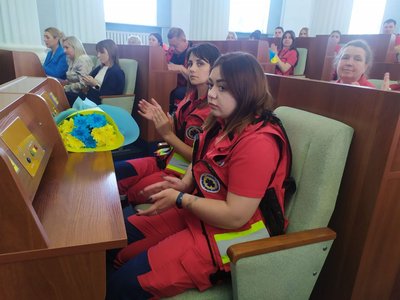 Нагородження черкаських працівників екстреної медичної допомоги Нагородження черкаських працівників екстреної медичної допомоги