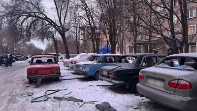 "Ну куди їхати? Куди?!": очевидці про російський обстріл Запоріжжя 2 січня "Ну куди їхати? Куди?!": очевидці про російський обстріл Запоріжжя 2 січня