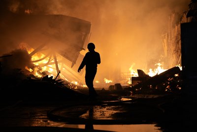 Ліквідація масштабного займання після обстрілу Основ'янського району Харкова 27 жовтня 2026 року Ліквідація масштабного займання після обстрілу Основ'янського району Харкова 27 жовтня 2026 року