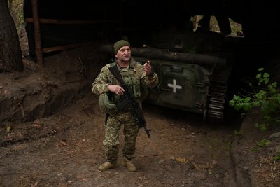 "На одне коліно став би перед піхотою". Історія бійця, який після важкого поранення повернувся в стрій