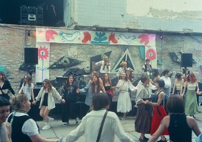 Не "потєшниє пляски" і не "екзотика" — як спільнота "СМИК" популяризує традиційну танцювальну культуру Не "потєшниє пляски" і не "екзотика" — як спільнота "СМИК" популяризує традиційну танцювальну культуру