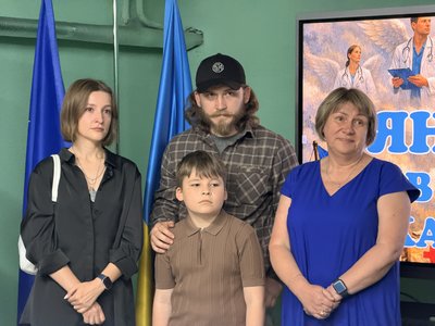 У Сумах вшанували пам’ять загиблих медиків-військовослужбовців У Сумах вшанували пам’ять загиблих медиків-військовослужбовців