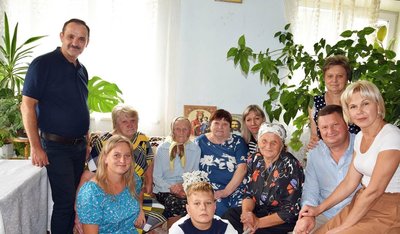 "Має дванадцять правнуків і праправнука": Жителька Тернопільщини відзначила сторіччя "Має дванадцять правнуків і праправнука": Жителька Тернопільщини відзначила сторіччя