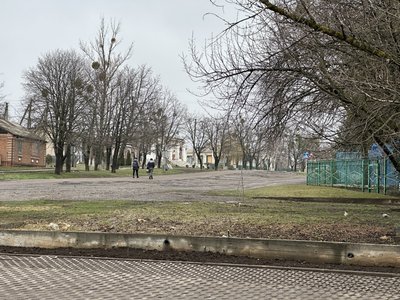 “Навіть страшно, коли тиша”. У прифронтовому Хрестищі готуються сіяти городину “Навіть страшно, коли тиша”. У прифронтовому Хрестищі готуються сіяти городину