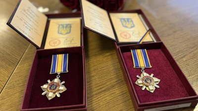 У Смілі рідним загиблих бійців вручили нагороди У Смілі рідним загиблих бійців вручили нагороди