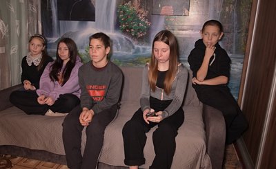 Пенсіонерка з Волині взяла під опіку шістьох дітей зниклого безвісти зятя Пенсіонерка з Волині взяла під опіку шістьох дітей зниклого безвісти зятя