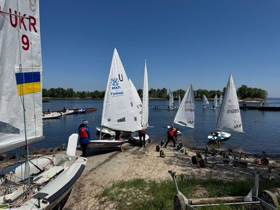 Ловили попутний вітер: у Черкасах стартував Чемпіонат України з вітрильного спорту Ловили попутний вітер: у Черкасах стартував Чемпіонат України з вітрильного спорту