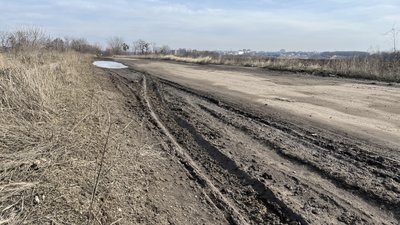 "Жахливо погана": жителі села Мильці просять відремонтувати дороги до Полтави "Жахливо погана": жителі села Мильці просять відремонтувати дороги до Полтави