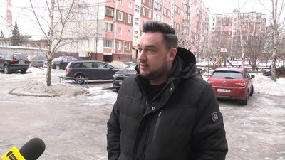 У Житомирі на проспекті Миру накопичується сміття біля контейнерного майданчика У Житомирі на проспекті Миру накопичується сміття біля контейнерного майданчика