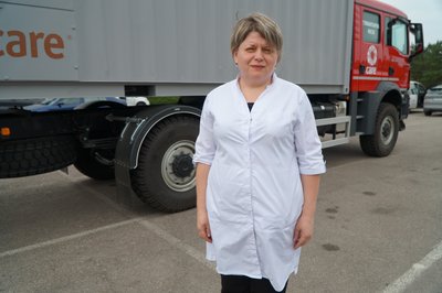 "Пацієнтам складно добратися до лікарні": у Дніпрі краматорським медикам передали "амбулаторію на колесах" "Пацієнтам складно добратися до лікарні": у Дніпрі краматорським медикам передали "амбулаторію на колесах"