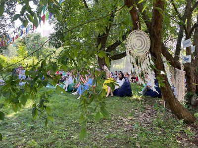 У Києві вшосте відзначили День людей з історією раку — цього разу у форматі пікніка У Києві вшосте відзначили День людей з історією раку — цього разу у форматі пікніка