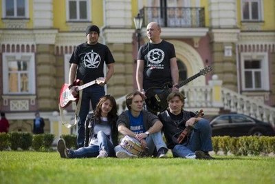 "Створював неймовірні композиції": колега про загиблого під час теракту музиканта гурту "Друге сонце" Ігоря Савченка "Створював неймовірні композиції": колега про загиблого під час теракту музиканта гурту "Друге сонце" Ігоря Савченка