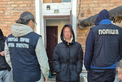 Поранені через удари РФ, кинув гранату в поліцейських, "Ліси пам'яті". Головні новини Дніпра та області 21 квітня