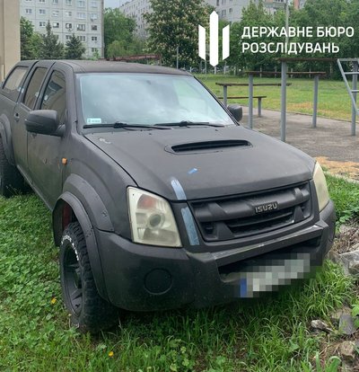 ДБР затримала військовослужбовця з Сумщини, якого підозрюють у викраденні автівки ДБР затримала військовослужбовця з Сумщини, якого підозрюють у викраденні автівки