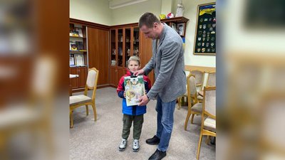 Кава на донат: шестирічний Дмитро допоміг зібрати 5000 гривень для захисників Кава на донат: шестирічний Дмитро допоміг зібрати 5000 гривень для захисників
