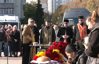 "Це не лише їхня війна": у Черкасах попрощалися з двома військовослужбовцями "Це не лише їхня війна": у Черкасах попрощалися з двома військовослужбовцями