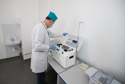 Єдиний в Україні: у Києві створили перший Банк довгострокового зберігання еритроцитів Єдиний в Україні: у Києві створили перший Банк довгострокового зберігання еритроцитів