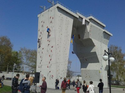 Активісти пропонують демонтувати пам'ятник російському співакові Володимиру Висоцькому в Харкові Активісти пропонують демонтувати пам'ятник російському співакові Володимиру Висоцькому в Харкові