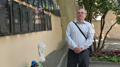 "Поставили усіх в шеренги", — волиняни про розстріл в’язнів Луцької тюрми "Поставили усіх в шеренги", — волиняни про розстріл в’язнів Луцької тюрми