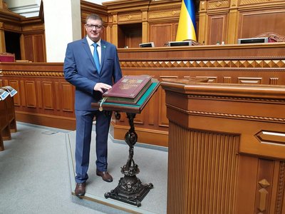 Просування інтересів ВПО, розслідування та Конституційний суд. Чим відомий нардеп з Херсонщини Павло Павліш Просування інтересів ВПО, розслідування та Конституційний суд. Чим відомий нардеп з Херсонщини Павло Павліш