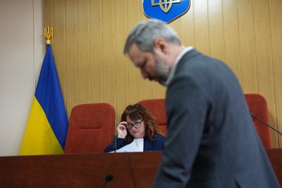 Підготовче засідання суду у справі про ДТП за участю судді Алли Токмакової Підготовче засідання суду у справі про ДТП за участю судді Алли Токмакової