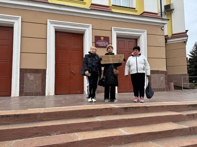 Борги по зарплатах на «Кривбасзалізрудком». Працівники мітингують, на підприємстві кажуть, що розпочали погашення Борги по зарплатах на «Кривбасзалізрудком». Працівники мітингують, на підприємстві кажуть, що розпочали погашення